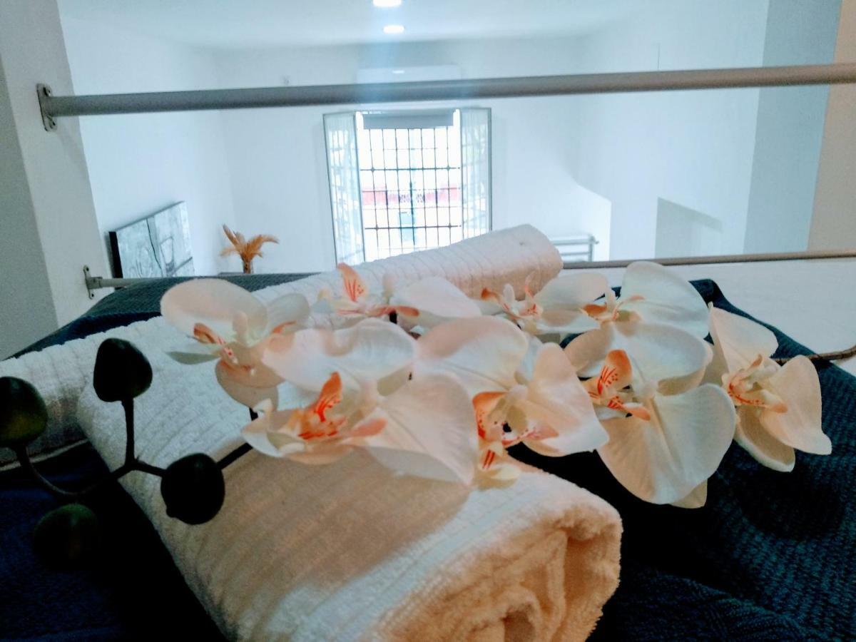 Wish Suite Barrio De Leon En Triana Seville Exterior photo