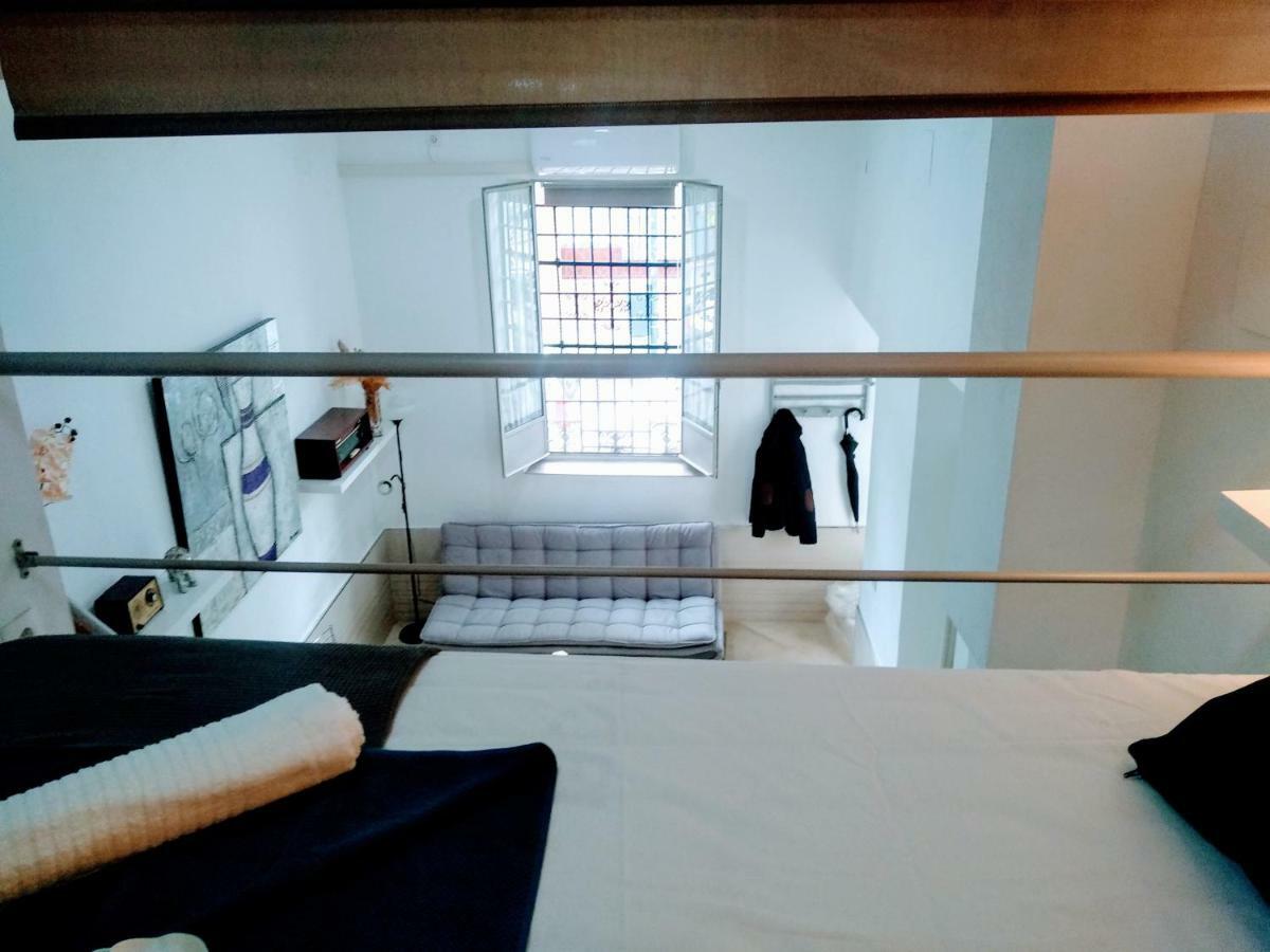 Wish Suite Barrio De Leon En Triana Seville Exterior photo
